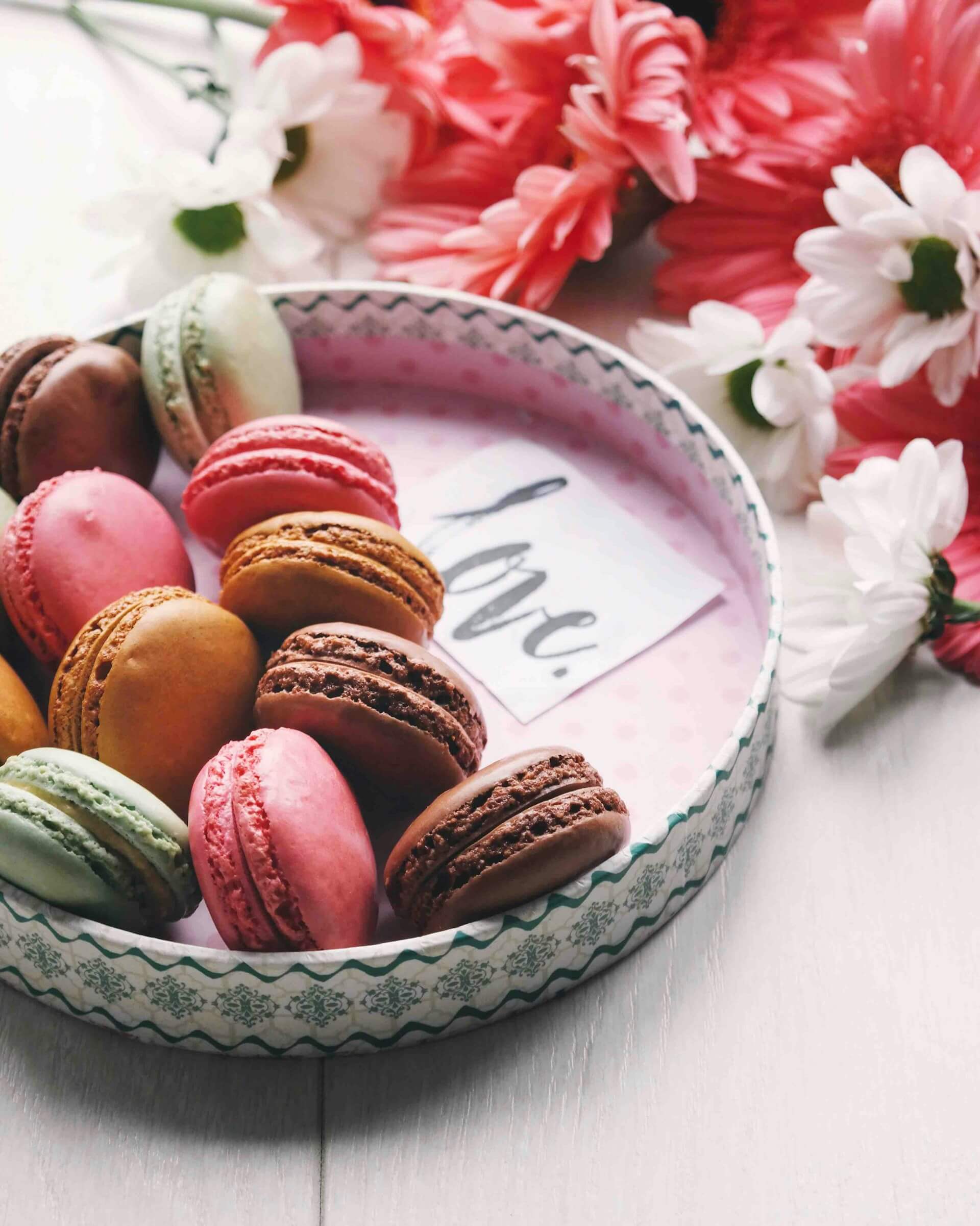 57 Gift Ideas + Meaningful Gift Ideas That Strengthen Your Relationship Bond in 2025