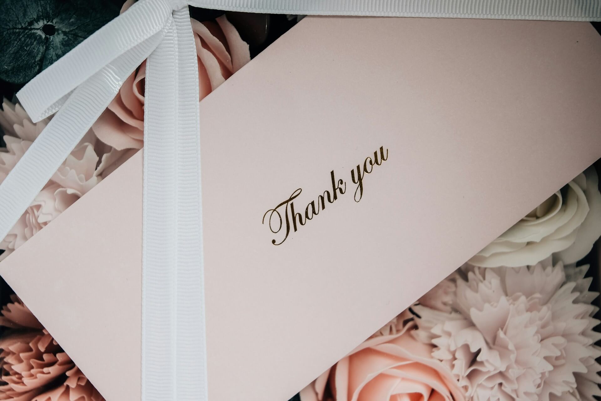60 Best Gift Ideas + Gift Card Strategies: How to Give Them Without Seeming Impersonal